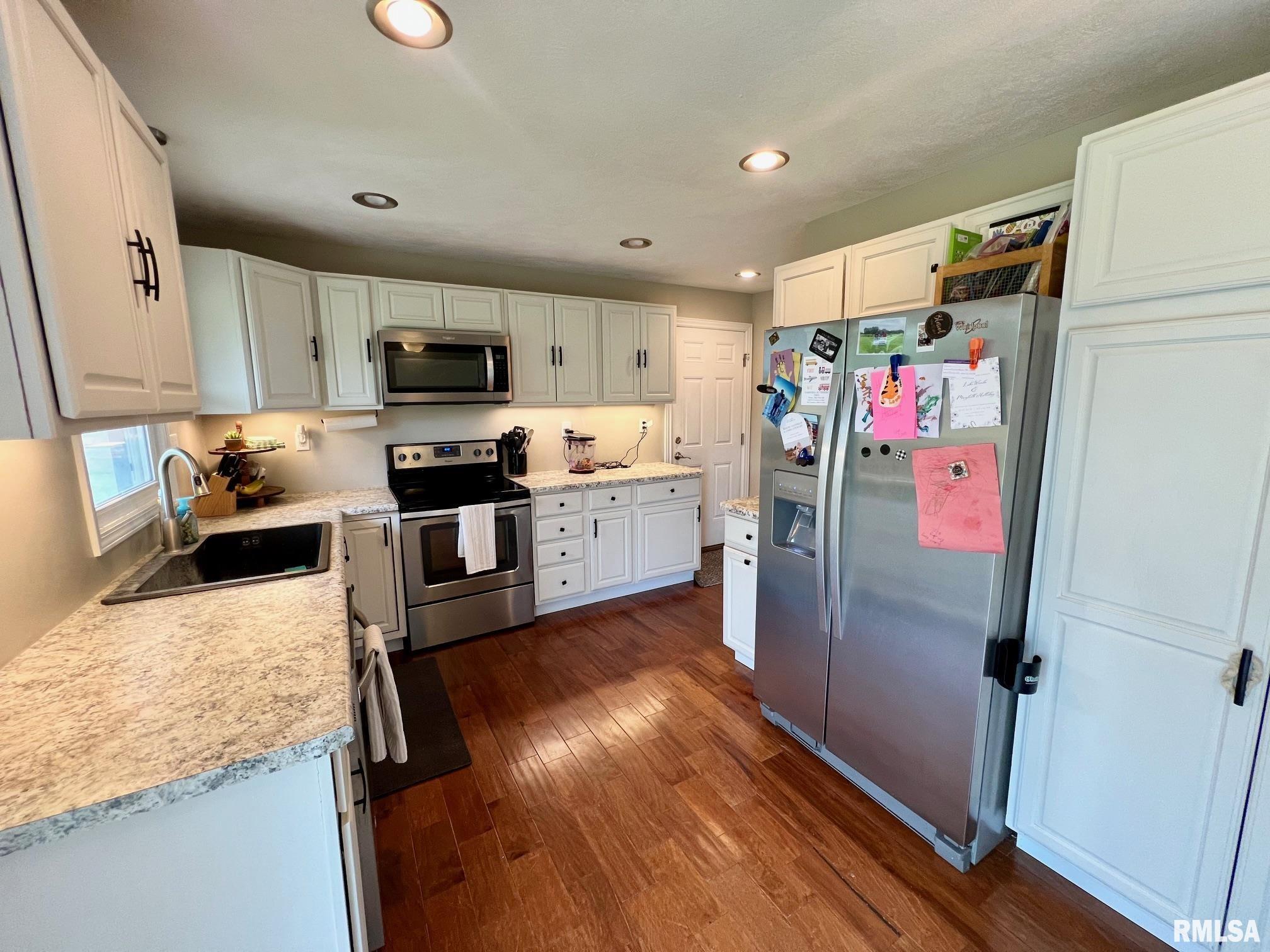 17477 River View Road Petersburg, IL 62675 - Photo 10 of 33 Gallery Image 10