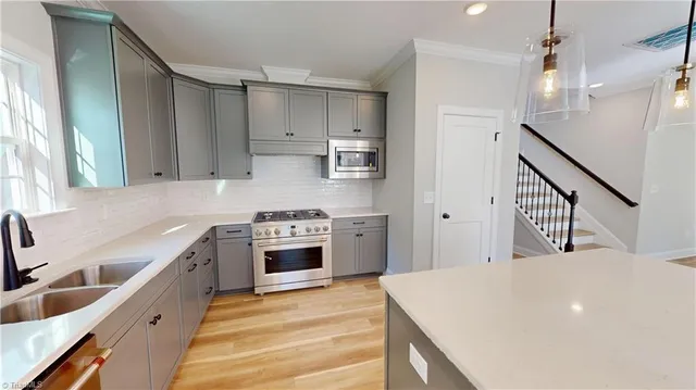 $469,990 | 3043 Loch Drive, Winston-Salem, NC 27106