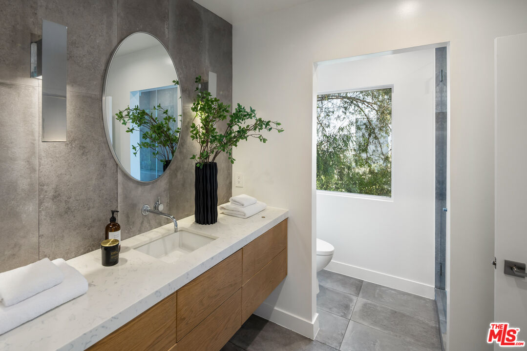 3564 Multiview Drive Los Angeles, CA 90068 - Photo 18 of 27