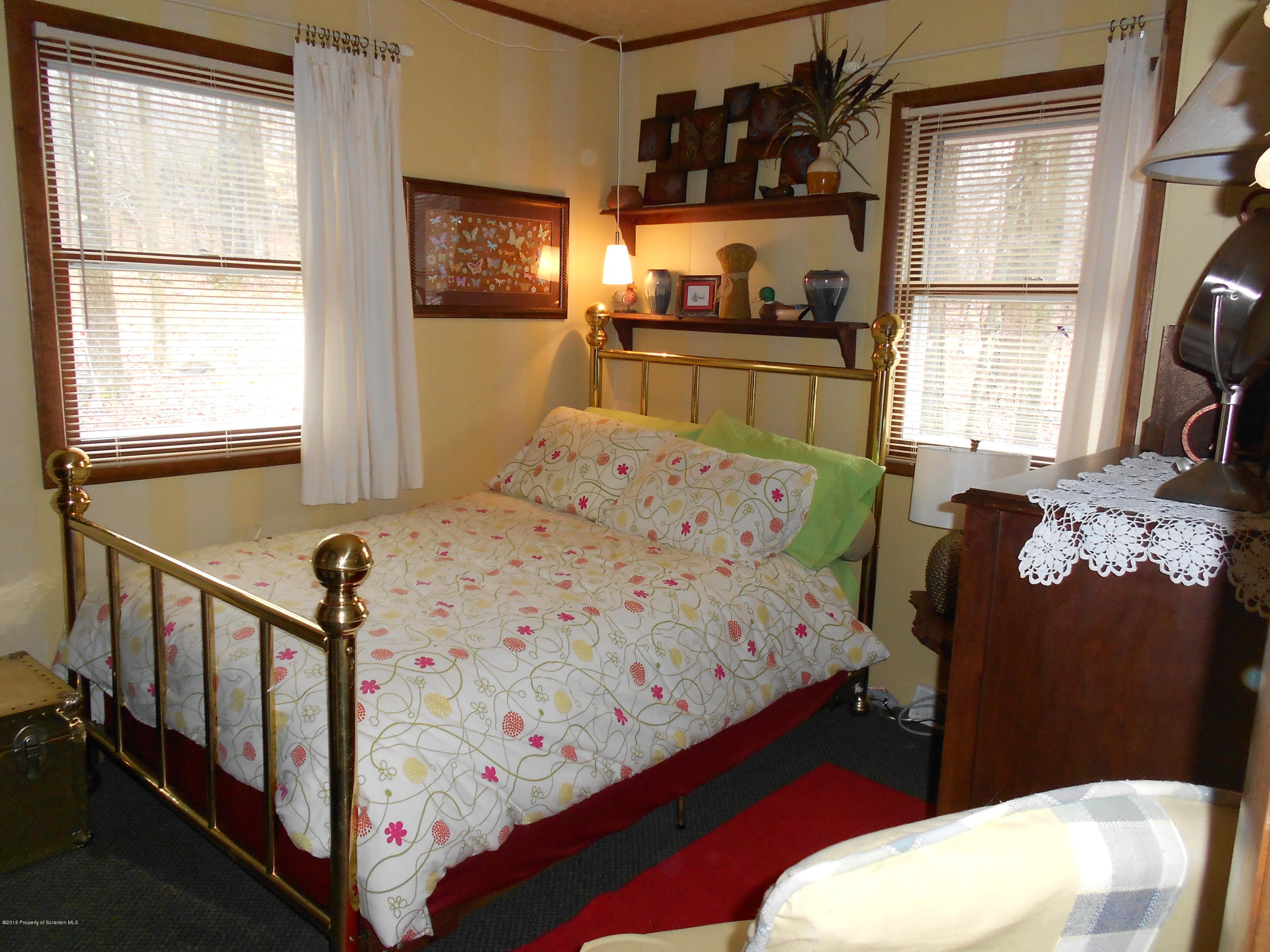 2 East Lake Road Moscow, PA 18444 - Photo 17 of 40 Gallery Image 17