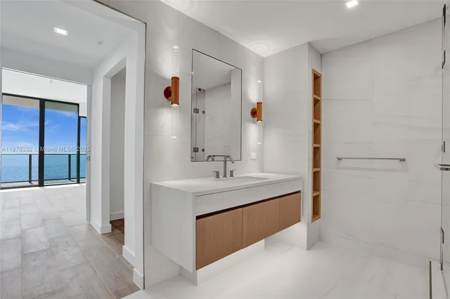 $21,900 | 900 North Ocean Boulevard, Unit 1904, Pompano Beach, FL 33062