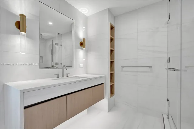 $21,900 | 900 North Ocean Boulevard, Unit 1904, Pompano Beach, FL 33062