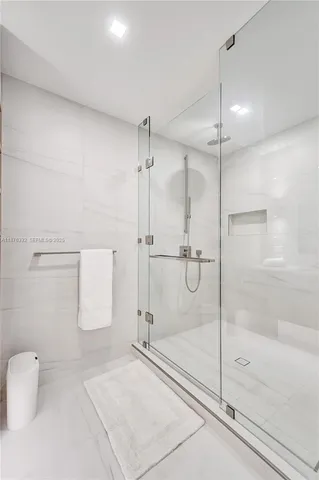 $21,900 | 900 North Ocean Boulevard, Unit 1904, Pompano Beach, FL 33062