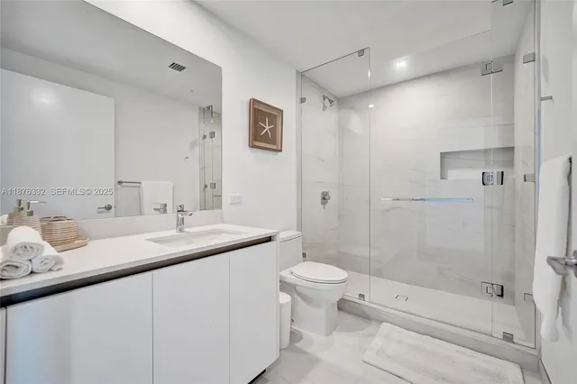 $21,900 | 900 North Ocean Boulevard, Unit 1904, Pompano Beach, FL 33062