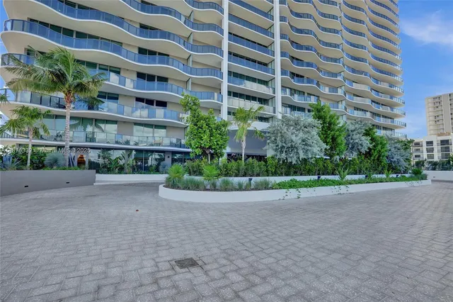 $21,900 | 900 North Ocean Boulevard, Unit 1904, Pompano Beach, FL 33062