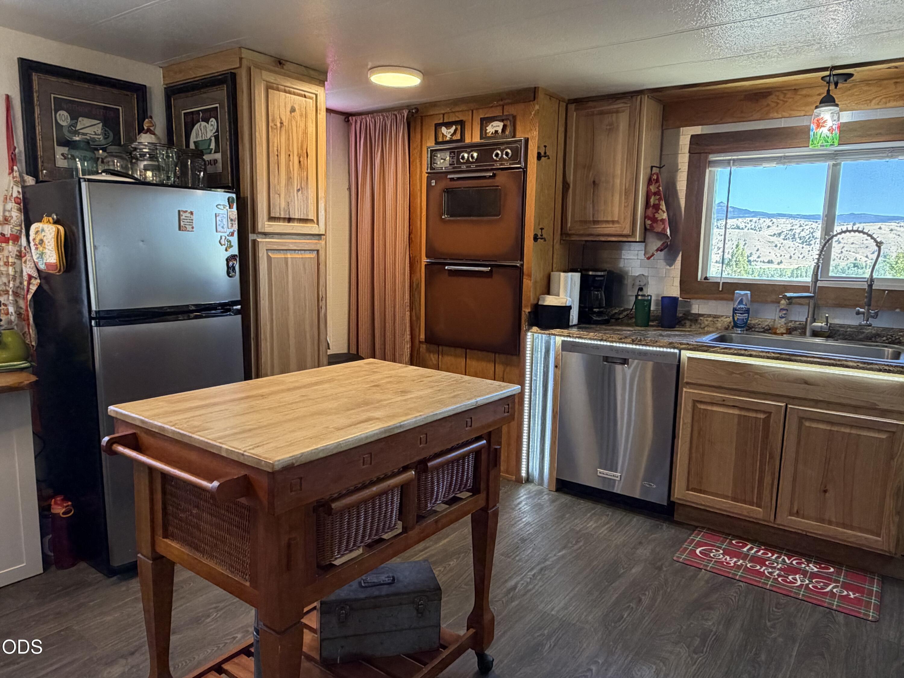 27710 Picnic Creek Road Mount Vernon, OR 97865 - Photo 26 of 82