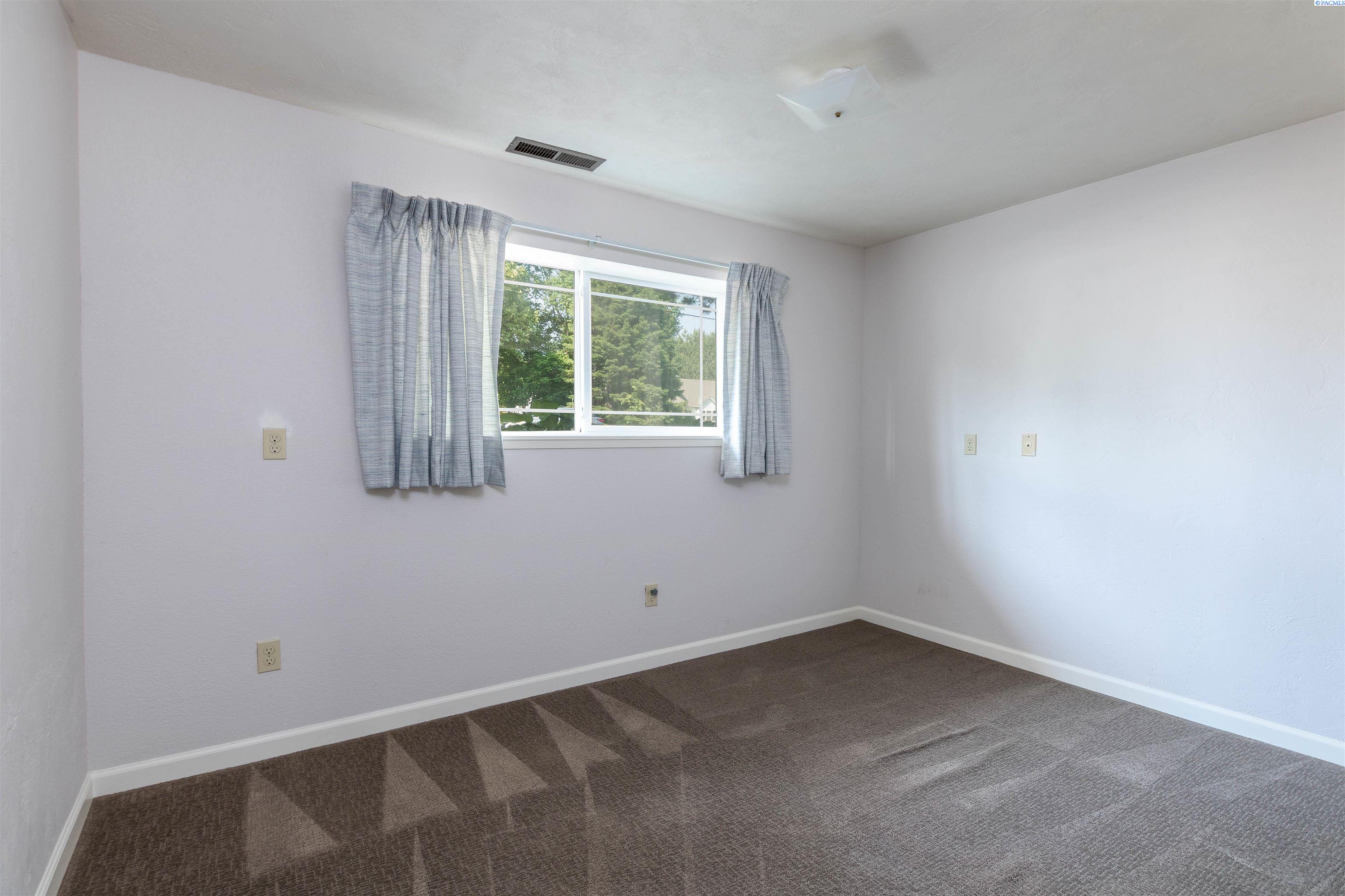 9012 West Franklin Road Pasco, WA 99301 - Photo 25 of 39 Gallery Image 25