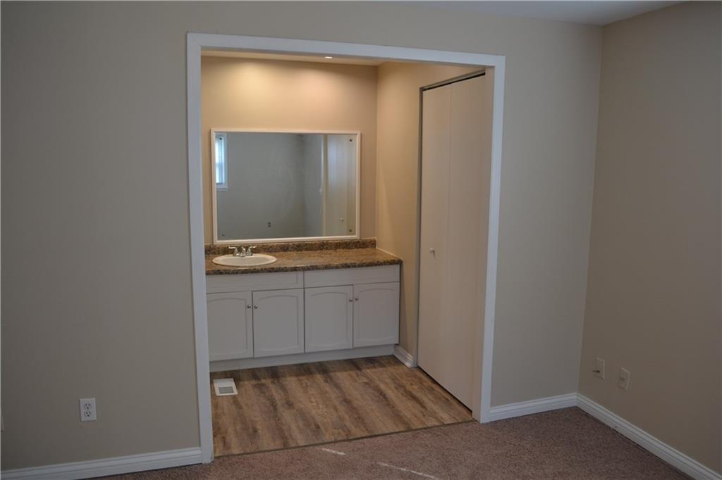 7415 Harcourt Road Indianapolis, IN 46260 - Photo 5 of 15 Gallery Image 5