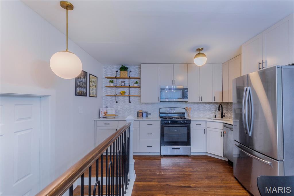 4033 Weber Road St. Louis, MO 63123 - Photo 10 of 29 Gallery Image 10