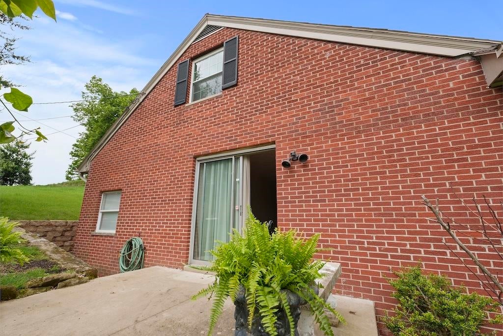 1873 McCoy Road Huntington, WV 25701 - Photo 31 of 32 Gallery Image 31