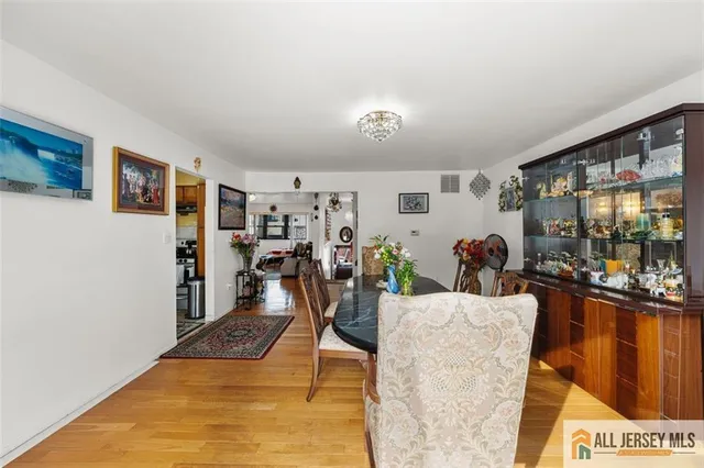 $565,000 | 2605 Merrywood Drive, Edison, NJ 08817