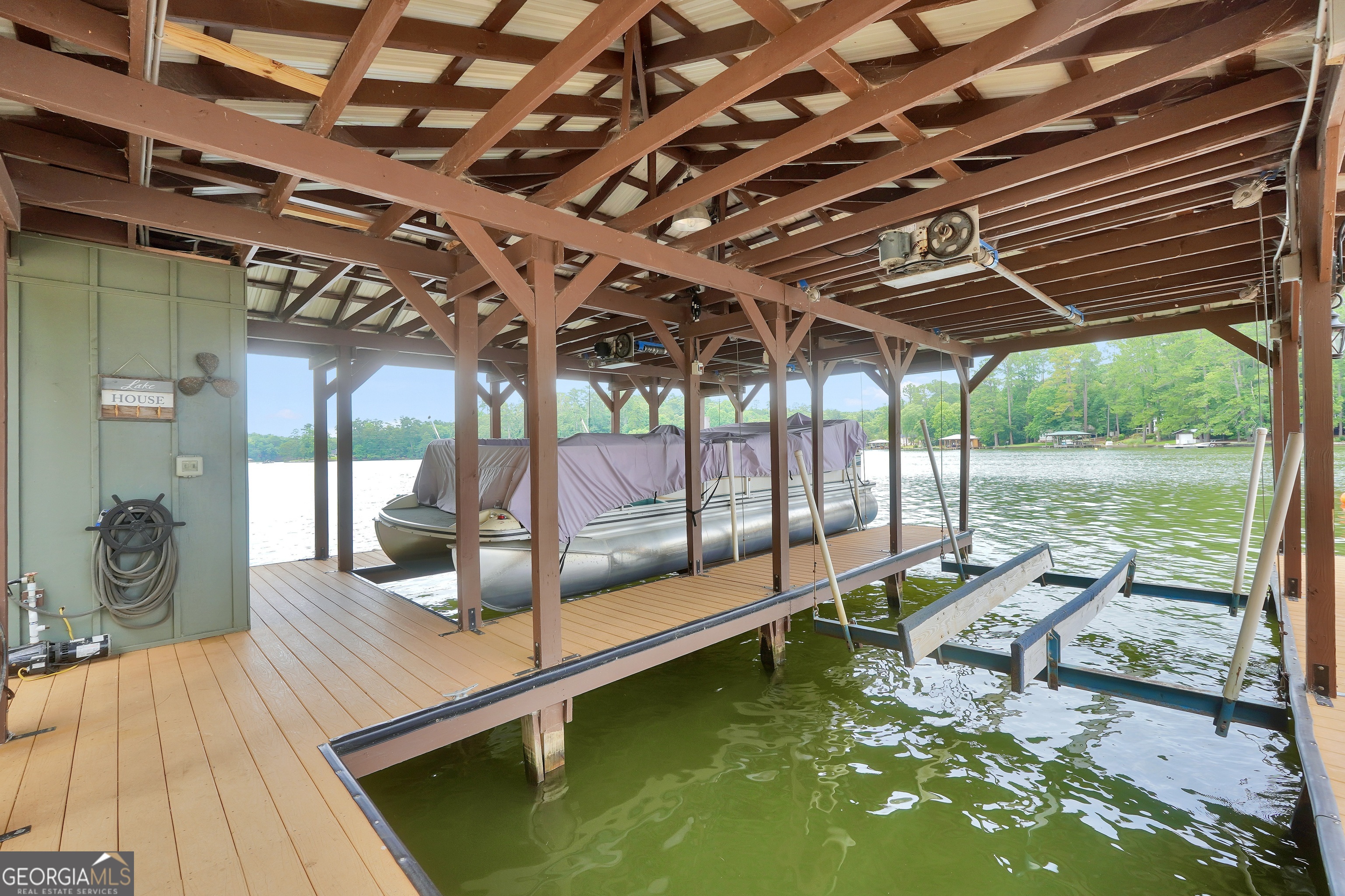 298 Roberts Point Road Jackson, GA 30233 - Photo 11 of 84