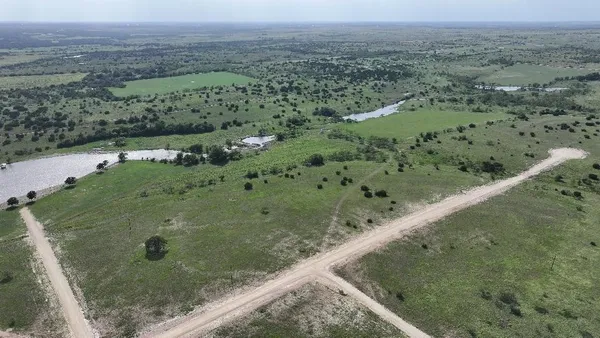 $762,560 | 210 Bertram Tx 78605, Bertram, TX 78605