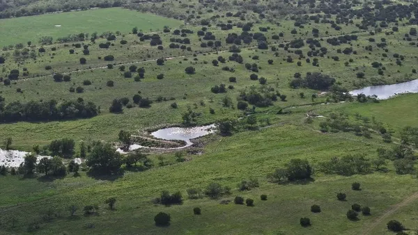 $762,560 | 210 Bertram Tx 78605, Bertram, TX 78605