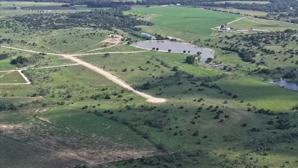 $762,560 | 210 Bertram Tx 78605, Bertram, TX 78605