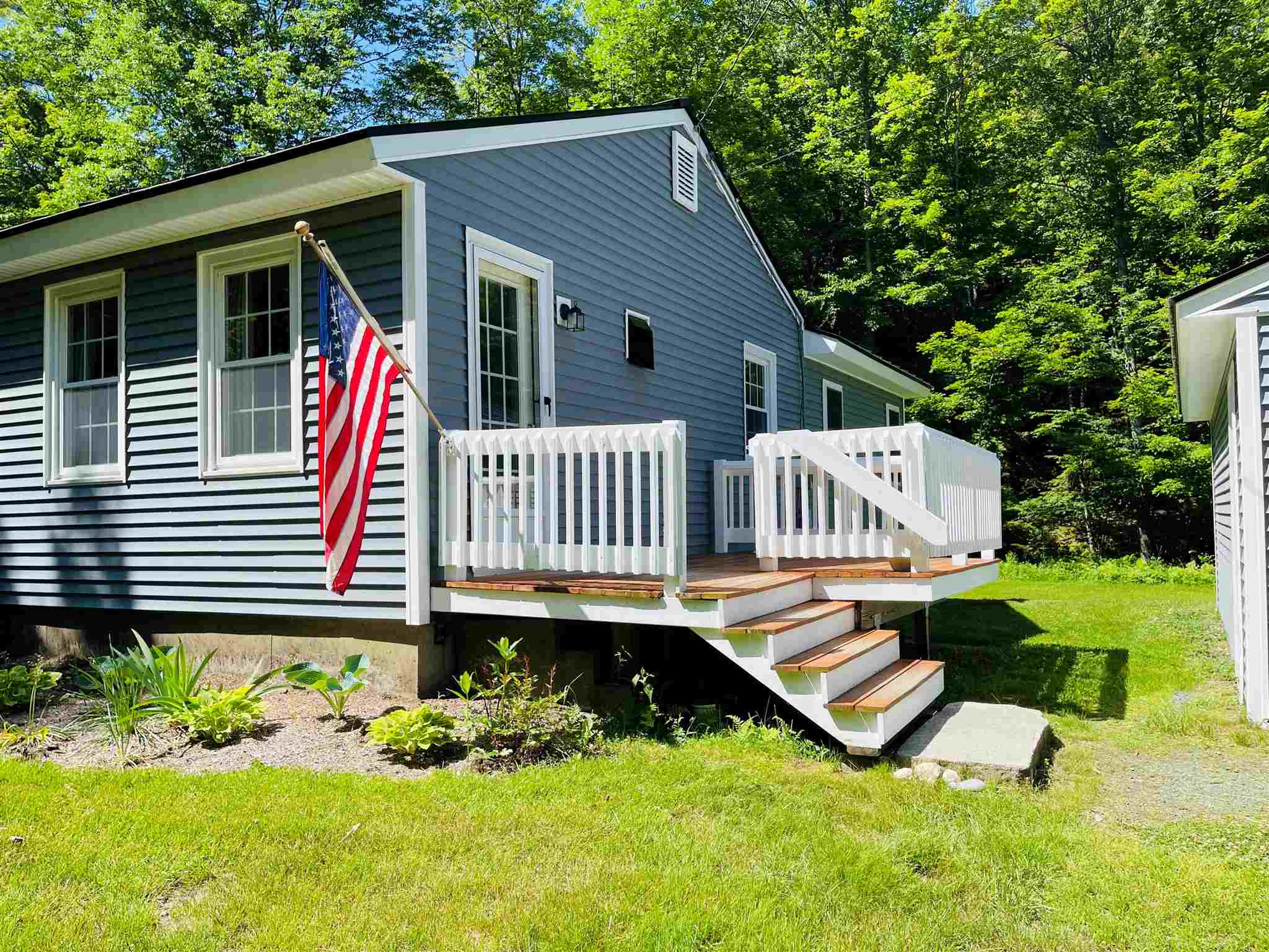 82 Camp Road Plainfield, NH 03781 - Photo 2 of 27