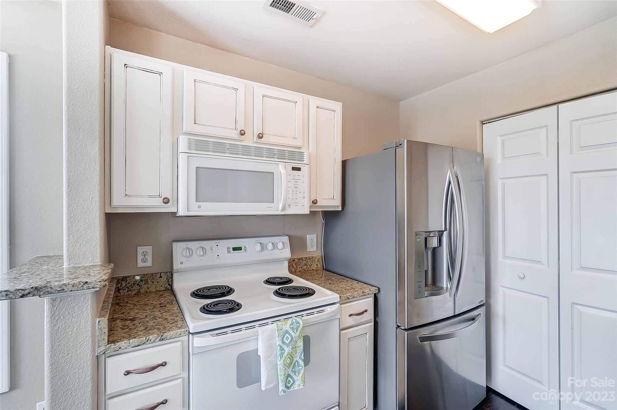 4048 Town Center Road Harrisburg, NC 28075 - Photo 10 of 32 Gallery Image 10