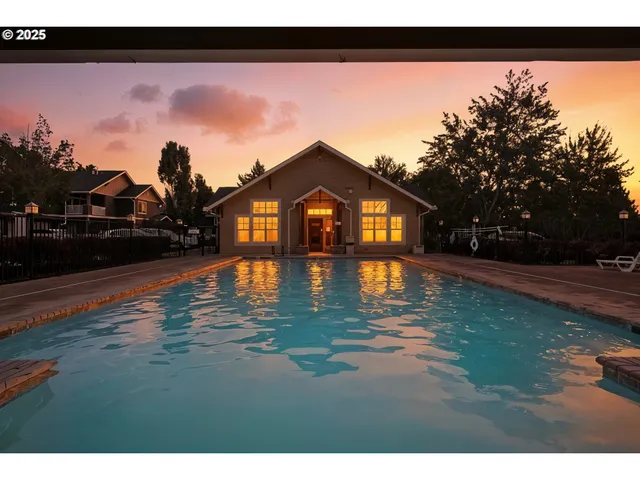 $339,900 | 10800 Southeast 17th Circle, Unit H93, Vancouver, WA 98664