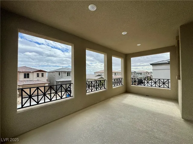 $2,950 | 639 La Vista Acrs Lane, Las Vegas, NV 89138