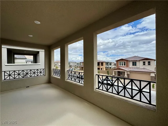 $2,950 | 639 La Vista Acrs Lane, Las Vegas, NV 89138