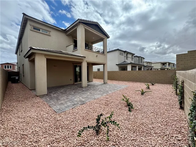 $2,950 | 639 La Vista Acrs Lane, Las Vegas, NV 89138