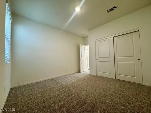 $2,950 | 639 La Vista Acrs Lane, Las Vegas, NV 89138