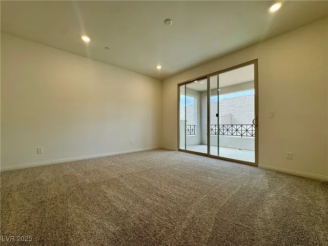 $2,950 | 639 La Vista Acrs Lane, Las Vegas, NV 89138