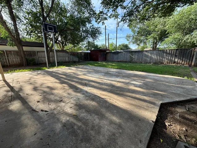 $1,795 | 2825 24th Street, Lubbock, TX 79410