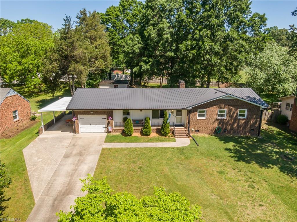 1007 Aberdeen Road High Point, NC 27265 - Photo 1 of 50 Gallery Image 1