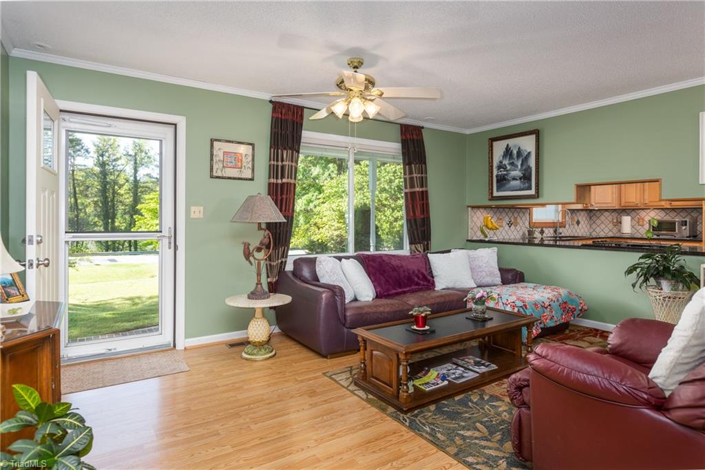 1007 Aberdeen Road High Point, NC 27265 - Photo 11 of 50 Gallery Image 11