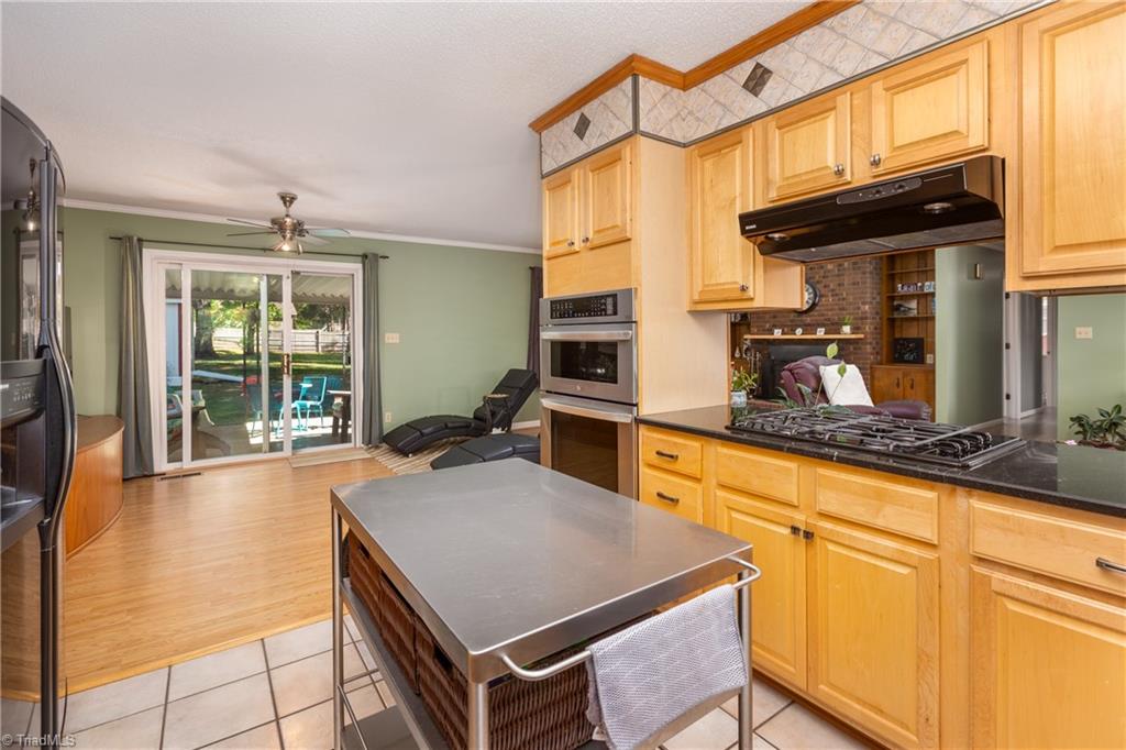1007 Aberdeen Road High Point, NC 27265 - Photo 24 of 50 Gallery Image 24