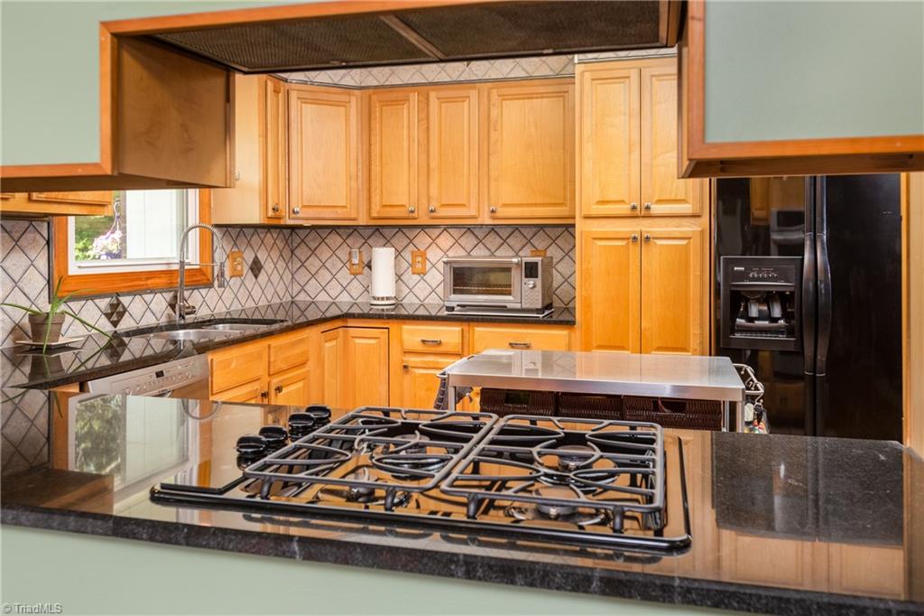 1007 Aberdeen Road High Point, NC 27265 - Photo 25 of 50 Gallery Image 25
