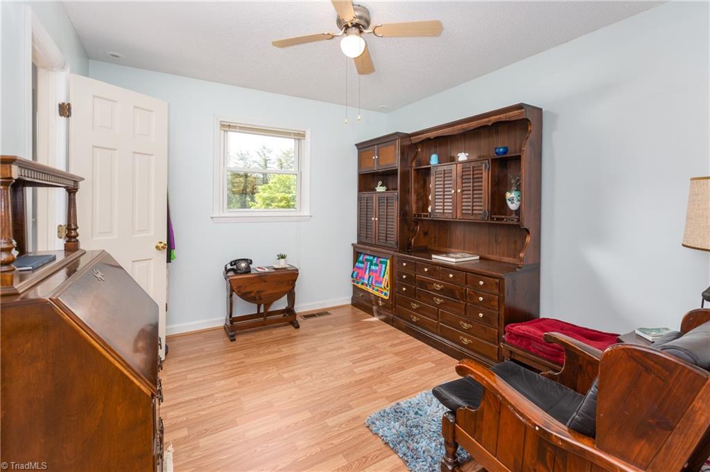 1007 Aberdeen Road High Point, NC 27265 - Photo 26 of 50 Gallery Image 26