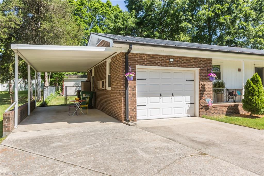 1007 Aberdeen Road High Point, NC 27265 - Photo 38 of 50 Gallery Image 38