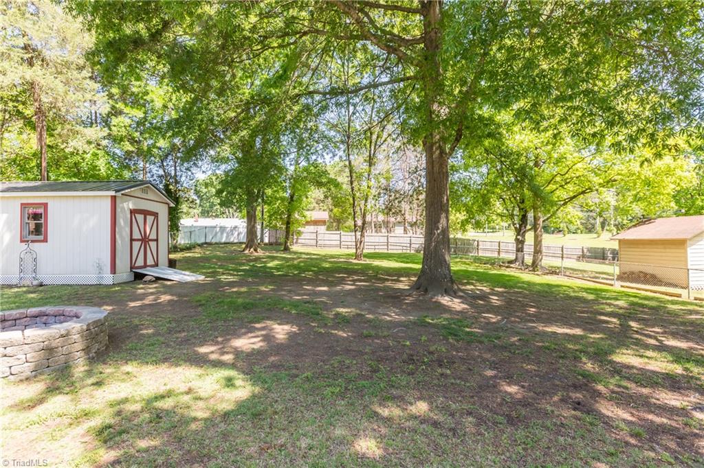 1007 Aberdeen Road High Point, NC 27265 - Photo 46 of 50 Gallery Image 46