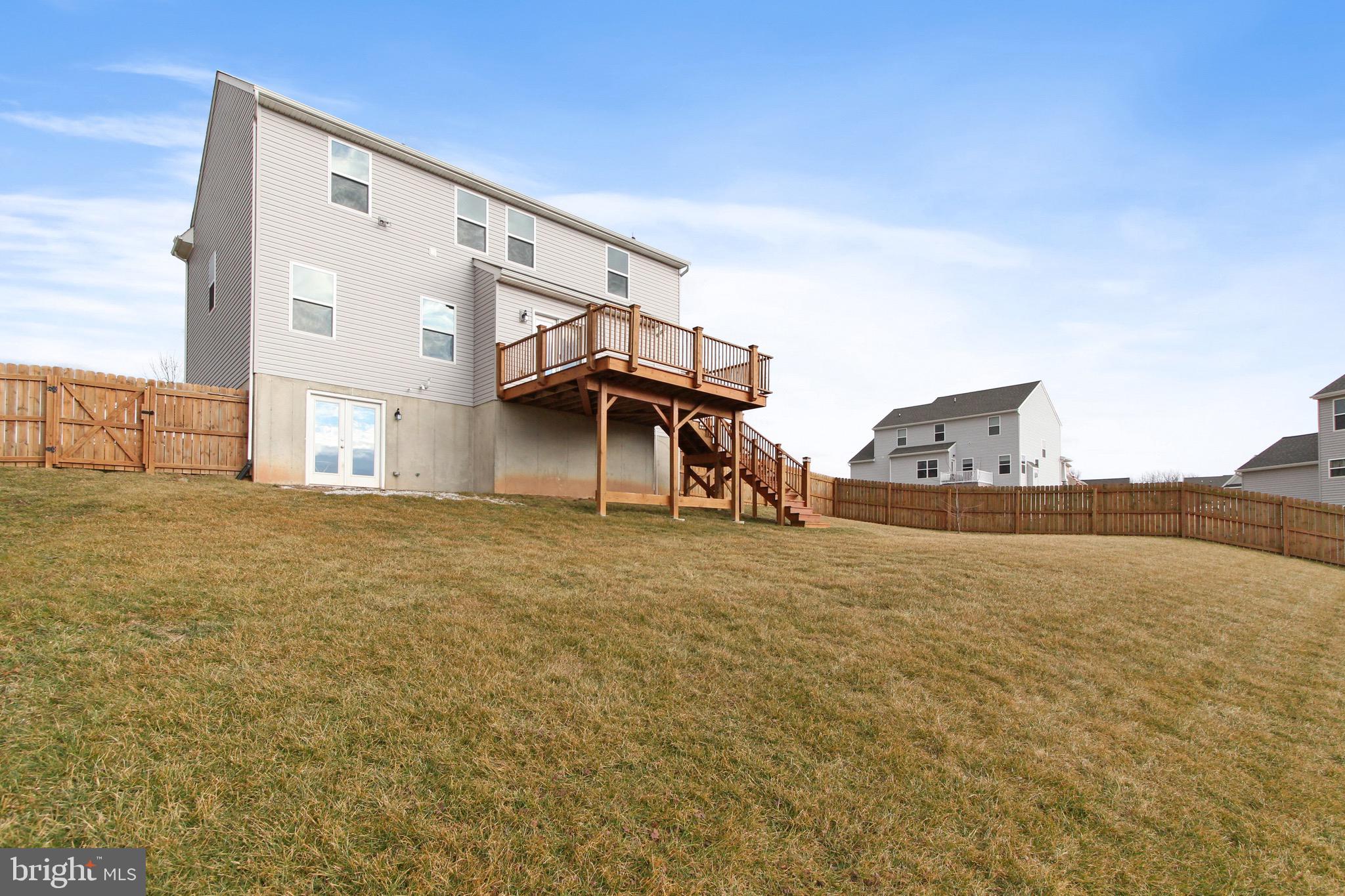 105 Spring Meadows Road Manchester, PA 17345 - Photo 2 of 28 Gallery Image 2