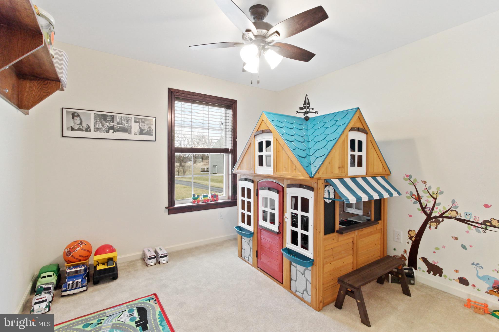 105 Spring Meadows Road Manchester, PA 17345 - Photo 18 of 28 Gallery Image 18
