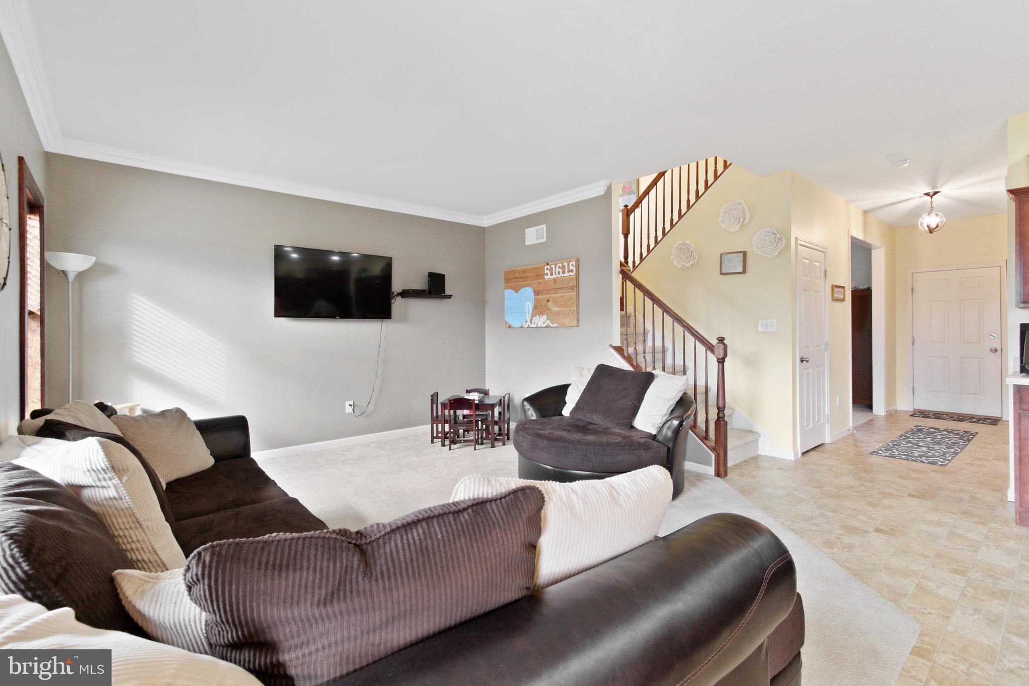 105 Spring Meadows Road Manchester, PA 17345 - Photo 3 of 28 Gallery Image 3
