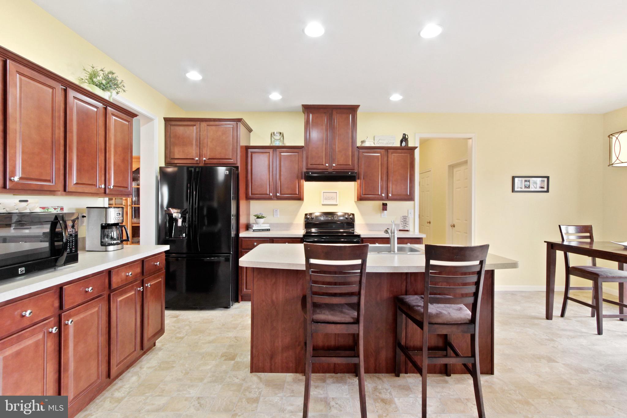 105 Spring Meadows Road Manchester, PA 17345 - Photo 6 of 28 Gallery Image 6