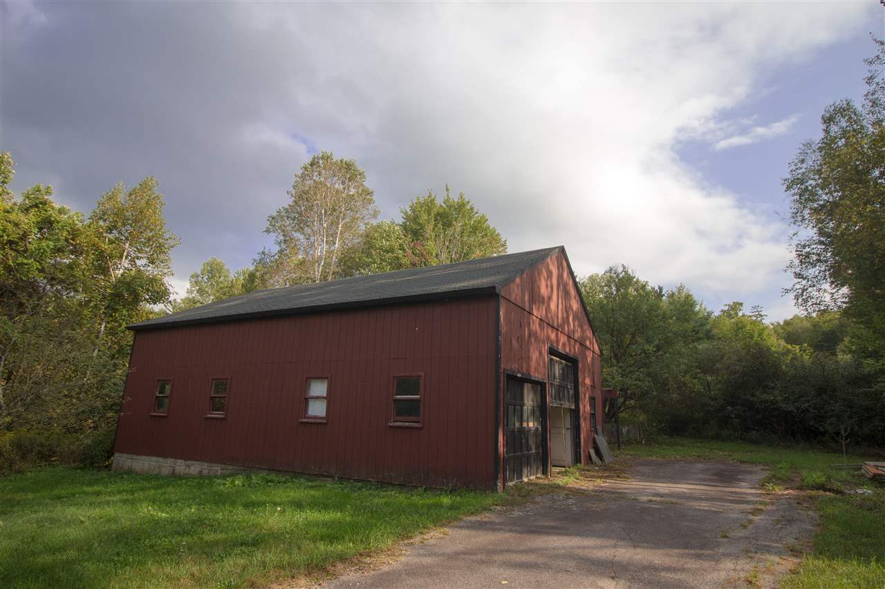 34 Bedford Road New Boston, NH 03070 - Photo 23 of 29
