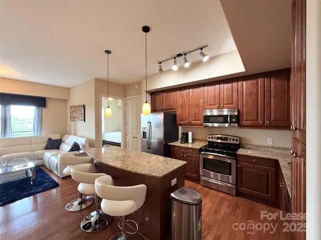 $2,895 | 4625 Piedmont Row Drive, Unit 615, Charlotte, NC 28210