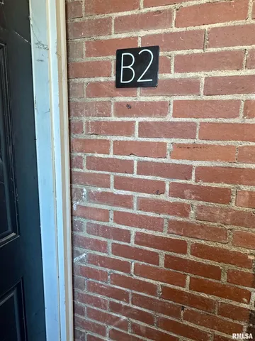 $800 | 2028 7th Avenue, Unit B2, Moline, IL 61265