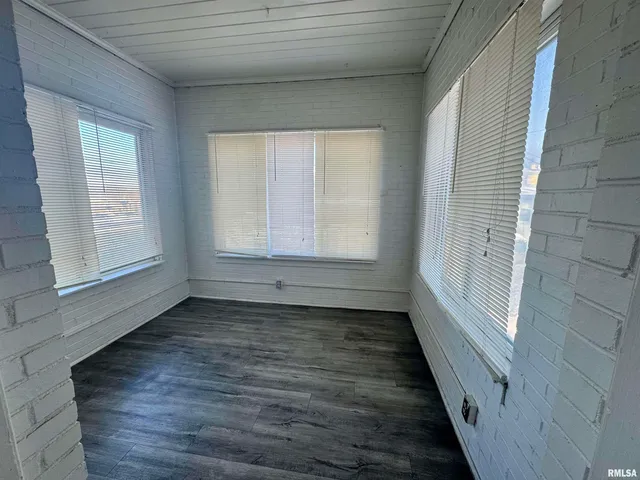 $800 | 2028 7th Avenue, Unit B2, Moline, IL 61265