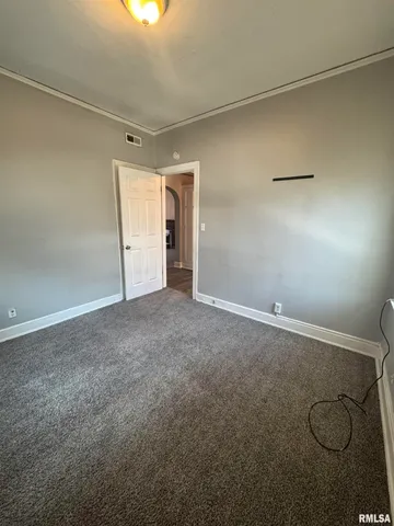 $800 | 2028 7th Avenue, Unit B2, Moline, IL 61265