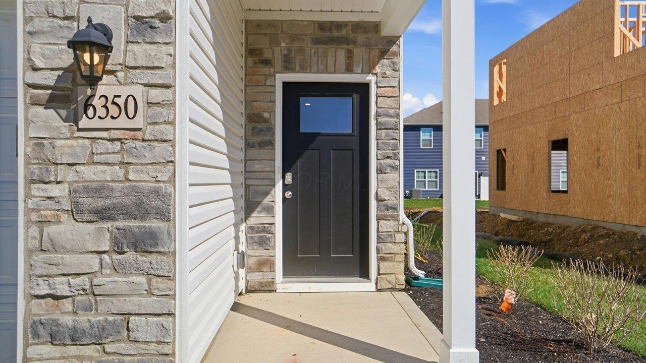 6350 Ripken Street Columbus, OH 43228 - Photo 6 of 57 _0040_005