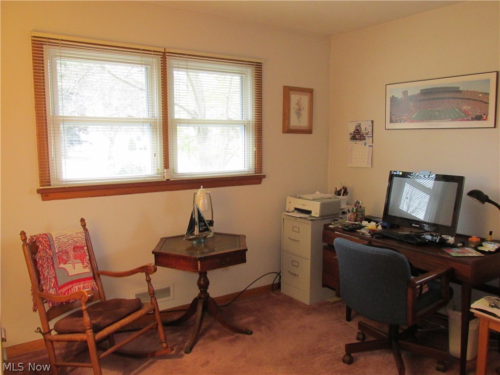 20896 Mastick Road Cleveland, OH 44126 - Photo 16 of 35