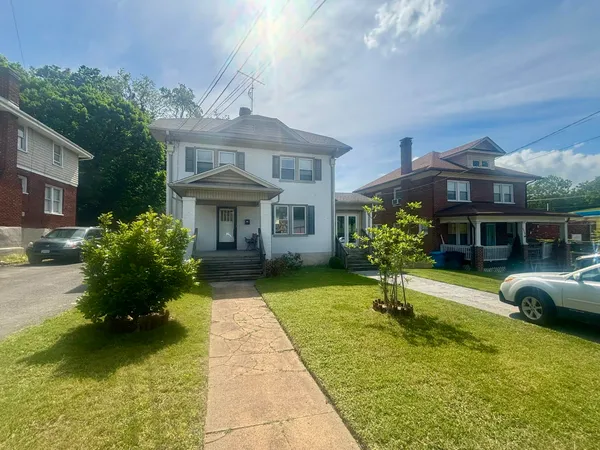 $1,100 | 2411 Guilford Avenue Southwest, Roanoke, VA 24015