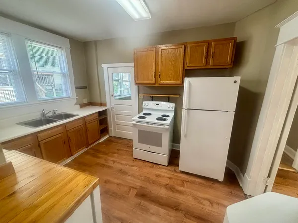 $1,100 | 2411 Guilford Avenue Southwest, Roanoke, VA 24015