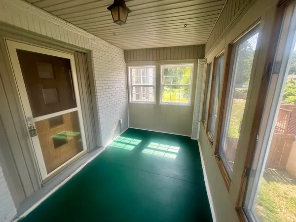 $1,100 | 2411 Guilford Avenue Southwest, Roanoke, VA 24015