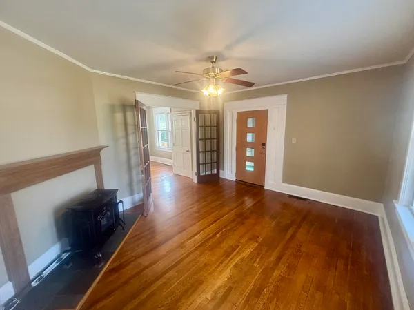 $1,100 | 2411 Guilford Avenue Southwest, Roanoke, VA 24015